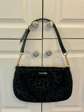 Calvin Klein Black Velvet Leopard-Print Shoulder Bag with Gold Chain
